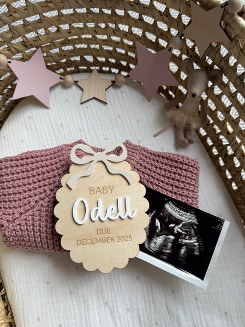 Bow / scalloped pregnancy announcement wooden plaque image 1